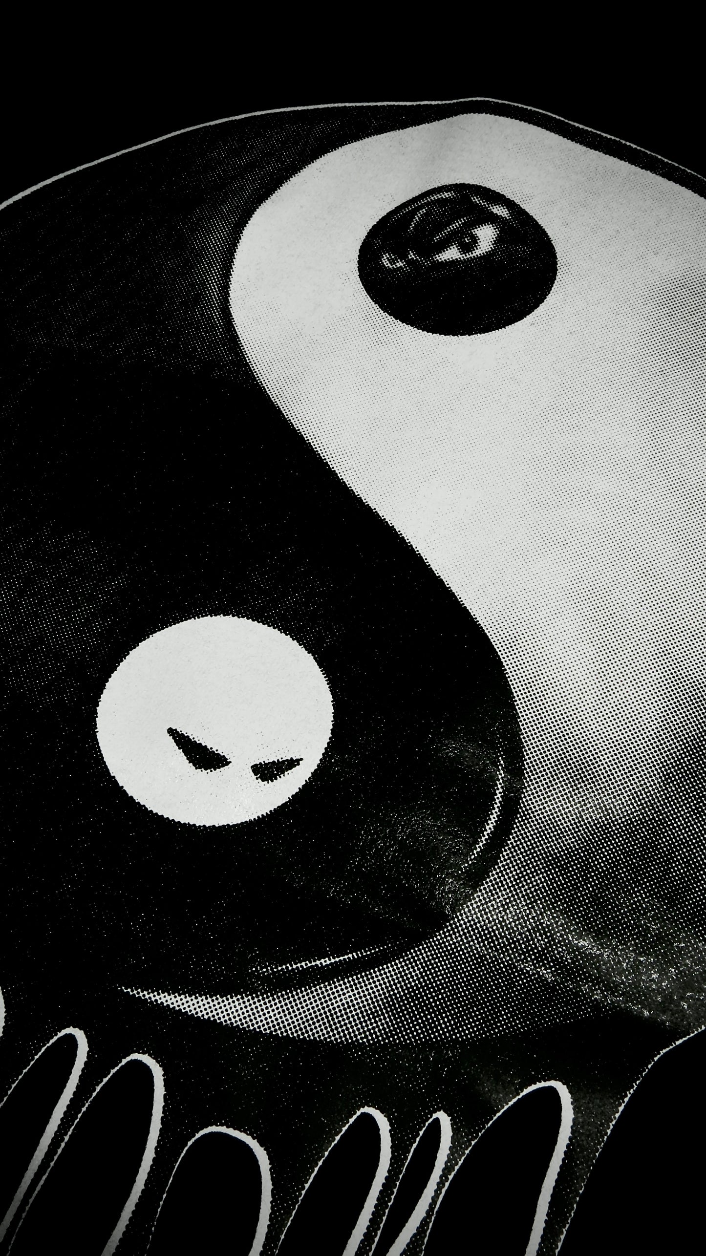 Polera ZEN897 “Yin-Yang Drip” Negra – DROP 11:11