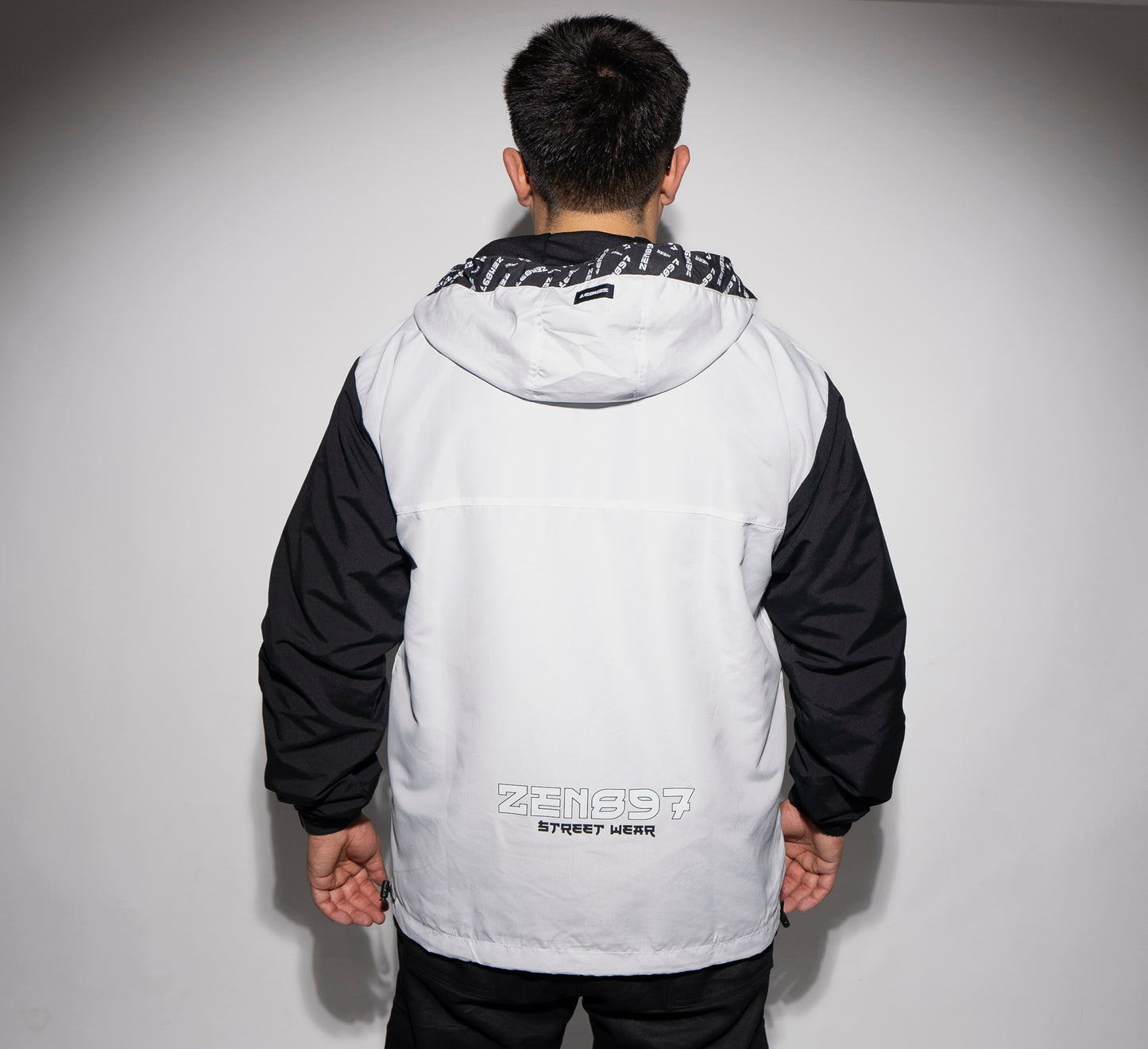 Cortaviento ZEN897 Contrast Black & White – DROP 11:11