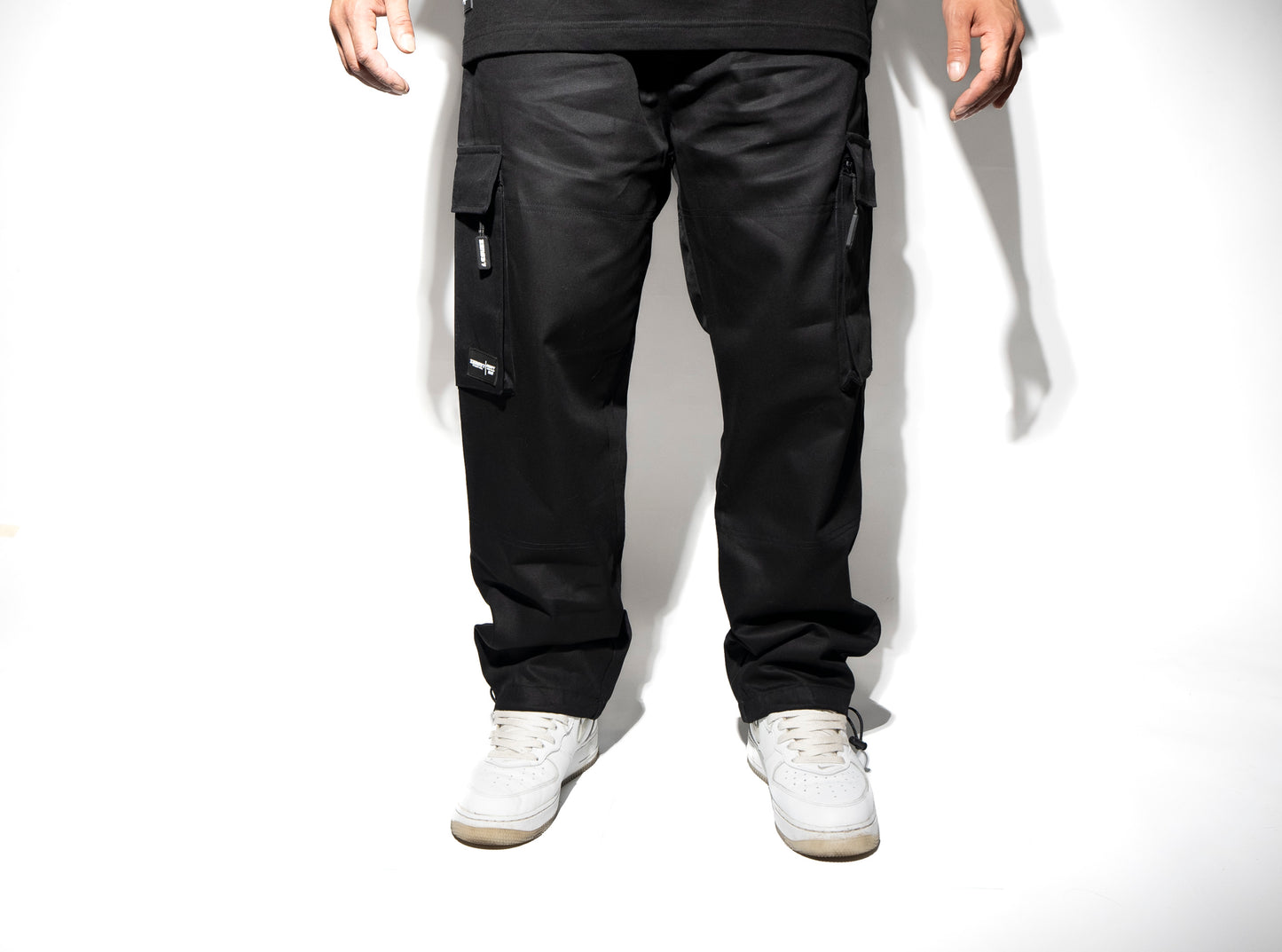 Pantalón Cargo BLACK OUT – ZEN897 DROP 11:11