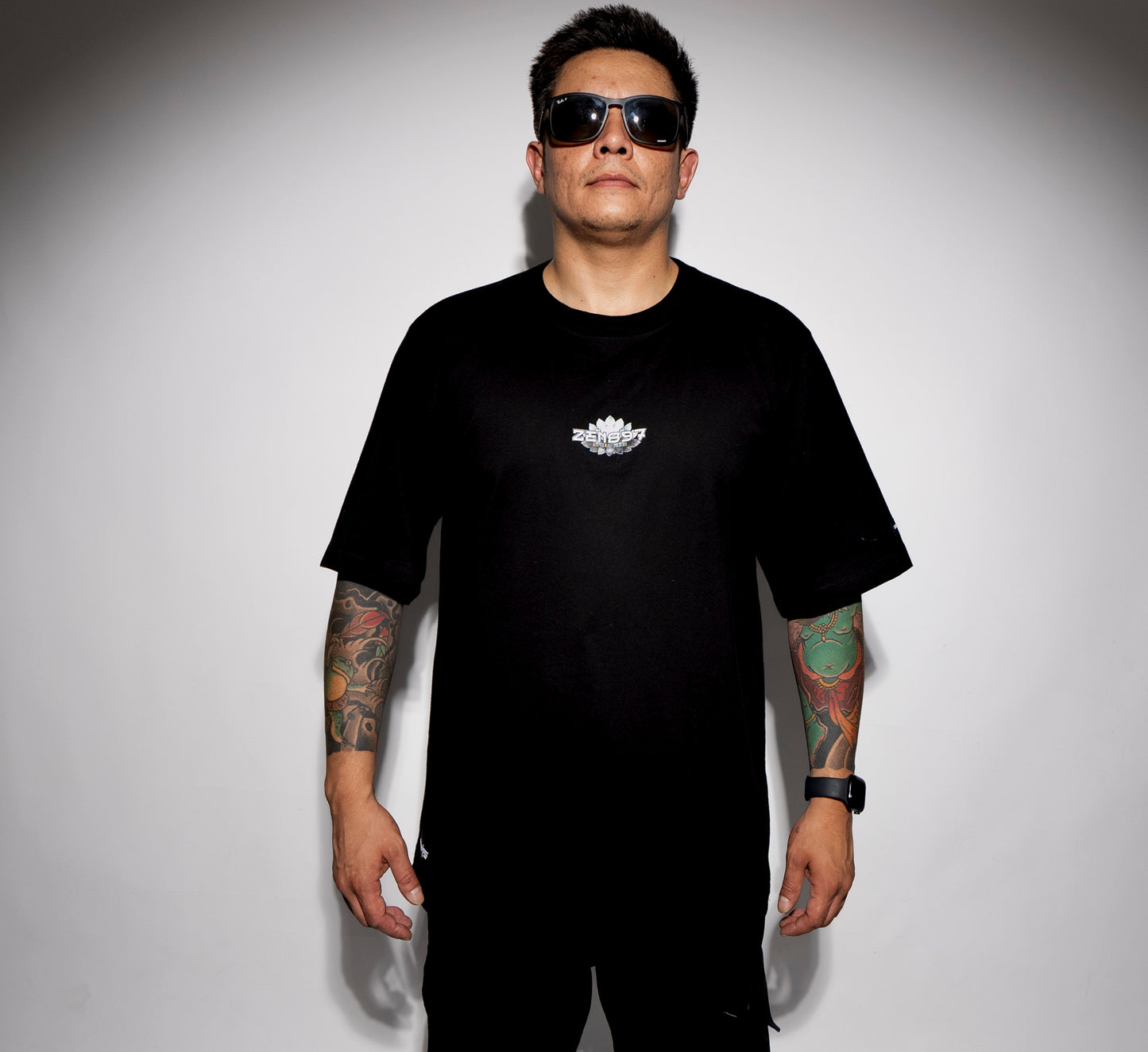 Polera ZEN897 “Yin-Yang Drip” Negra – DROP 11:11