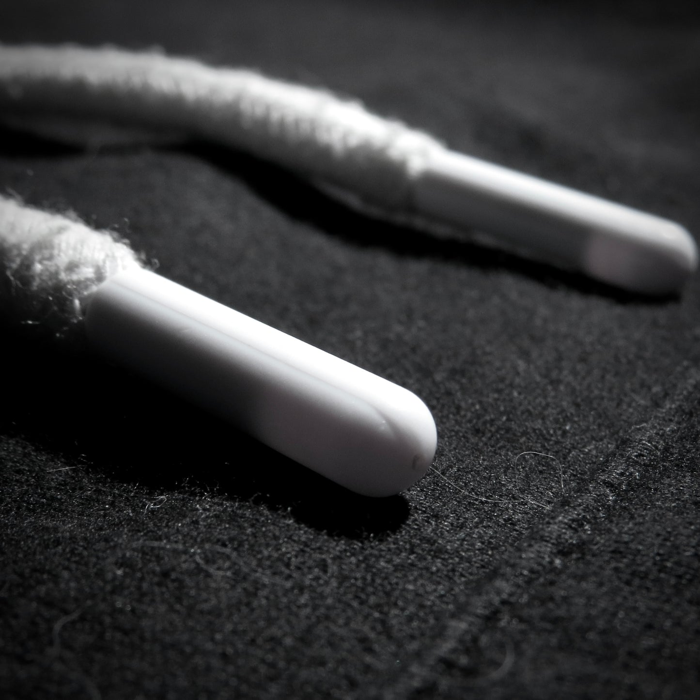 Polerón ZEN897 Yin-Yang Drip Negro – DROP 11:11