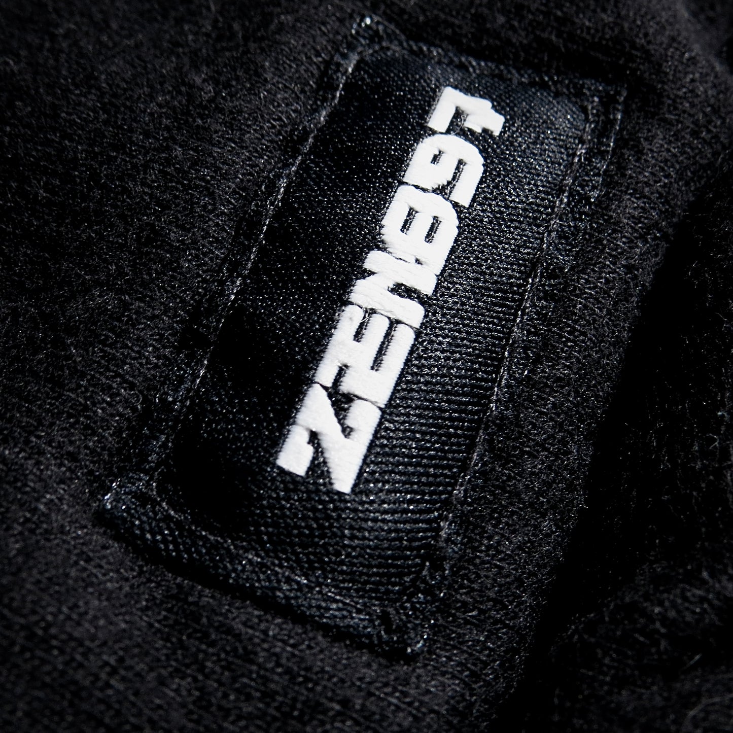 Polerón ZEN897 Yin-Yang Drip Negro – DROP 11:11