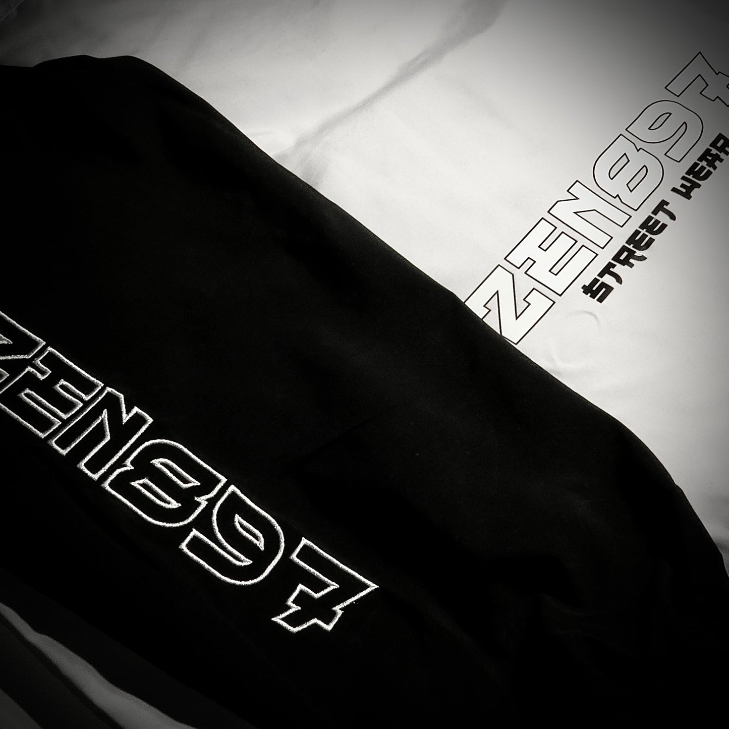 Cortaviento ZEN897 Contrast Black & White – DROP 11:11