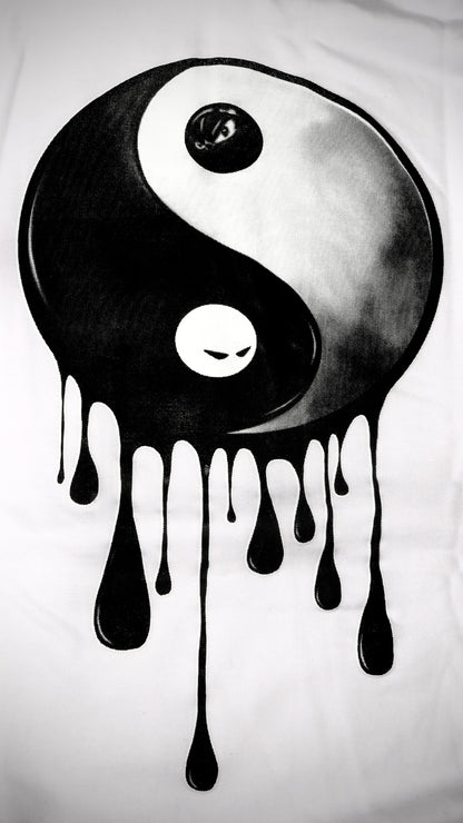 Polera ZEN897 “Yin-Yang Drip” Blanca – DROP 11:11